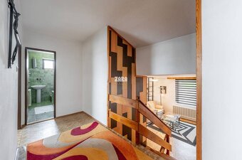 GYŇOV: Priestranný tehlový 6 izb. rodinný dom, pozemkok 605 - 13