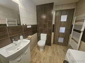 Útulný 3-izbový dom po kompletnej rekonštrukcii - 13