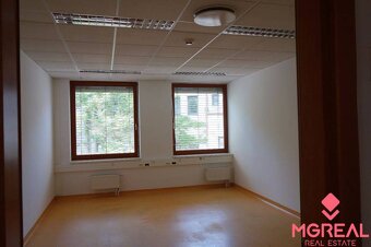 Administratívny celok 181m2, Nové Mesto, Kukuričná ul., park - 13