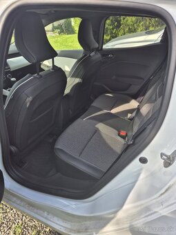 Renault Clio V 1.33 103 kW - 13