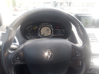 Renault Megane III grandtour 1,5dci - 13