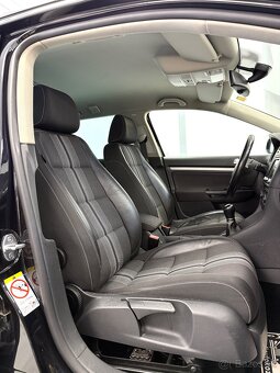 Volkswagen Golf VI 2.0TDI 110Kw Edition Match - 13