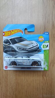 Hot Wheels set - 13