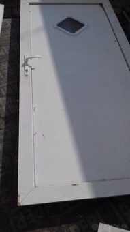 dvere plastove  vchodove dvere  garaž brana - 13