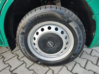 Opel Vivaro 2,0dci long - 13