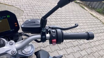 BMW F900R - 13