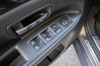 MITSUBISHI OUTLANDER 2.2 DI-D Intense+ A/T - 13