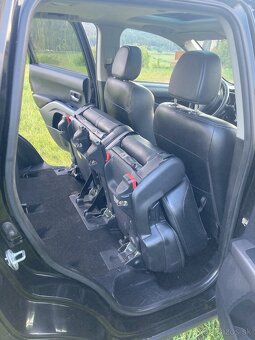 Predám Mitsubishi Outlander 4x4 (7 miest), webasto - 13