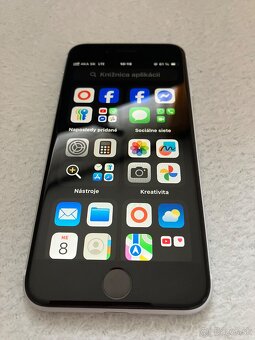 Apple iPhone SE 2020 - 13