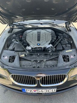 Bmw F01 750i - 13