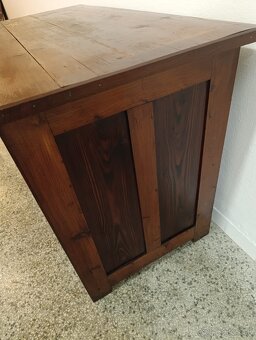 Starožitná komoda, nábytek z masívu, Nábytek s příběhem - 13