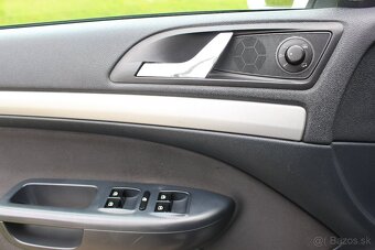 Škoda Octavia Combi 2.0 TDI CR Elegance, DPH, Vyhr. Sedadlá - 13