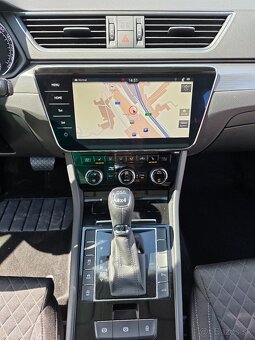 ŠKODA SUPERB COMBI 2.0 CRTDI 140 KW DSG 4X4 STYLE r.v 2018 - 13