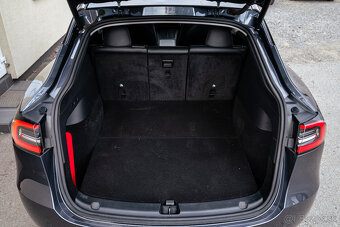 Tesla Model Y 75kWh Long Range AWD - 13