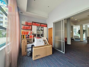 Na predaj obchodný priestor v polyfunkčnej budove, Vajnorská - 13