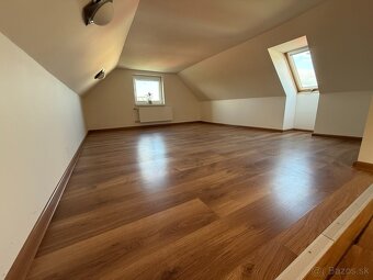 Krásny rodinný dom aj ako investícia - 13