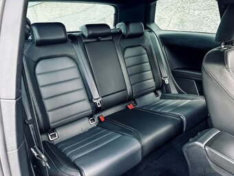 Volkswagen Golf 7 R 2.0 TSI BMT R 4MOTION - 13