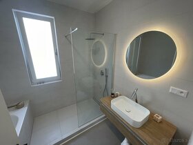 4 izbový byt komplet zariadený penthouse(132m2) - 13
