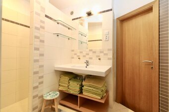 THE HOME I PREDAJ - Moderný 4-izb. byt v Petržalke pri jazer - 13