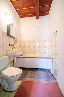 Na predaj autentická chalúpka 15km od Banskej Štiavnice - 13