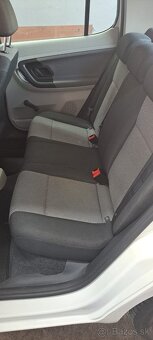 Škoda Fabia 1.4i  -- 154.000km --- - 13