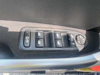 Peugeot 308 SW 1.6 HDI - 13