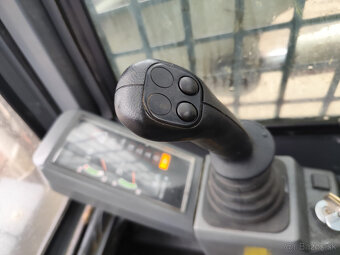 Pásový nakladač Takeuchi TL120, kúrenie, klíma. - 13