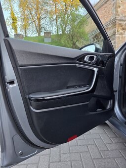 Kia Ceed SW 1.5 T-GDi 117.5kw - Gold - 13