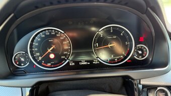 BMW X5 (f15) 30d x-drive, M-packet, 190 kw, originál tažné - 13