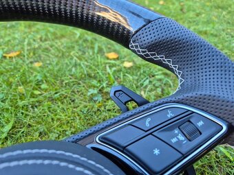 AUDI R8 VOLANT SPORTOVY START/STOP - DRIVE SELECT - 13