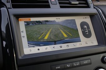 Land Rover Discovery 3.0 SDV6 SE - 13