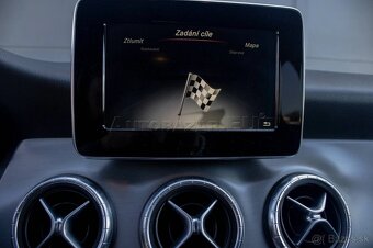 Mercedes-Benz CLA Shooting Brake Mercedes benz 220d - 13