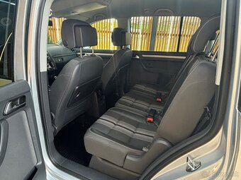 Volkswagen Touran 1.6 TDI MATCH Comfortline - 13