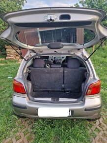 Toyotu Yaris 1.0 2005 - 13