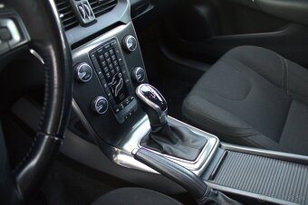 Volvo V40 D2 Powershift AT6 - 13