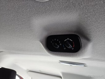 Ford Transit Custom 2.2 cdti 9 miestne - 13