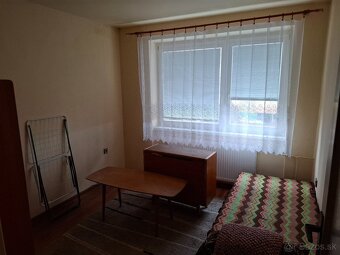 Trojizbový byt s balkónom v pokojnej lokalite obce Buzitka - 13