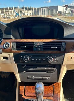 Bmw eE93 335i - 13