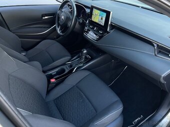 Toyota Corolla Combi 1.8 HEV Comfort AT - 13