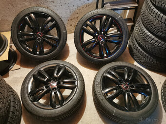 MINI Cooper JCW - orig. 17" alu s novými pneu DOT 24 - 13