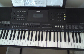 Klavír Yamaha E 453 - 13