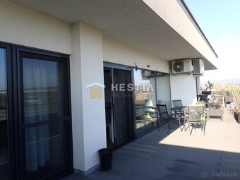 Krásny, kompletne zariadený 2-izbový byt s terasou a parkov - 13