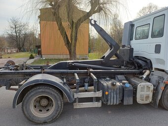 IVECO EUROCARGO ML 90E18 hákový nosič kontejnerů - 13