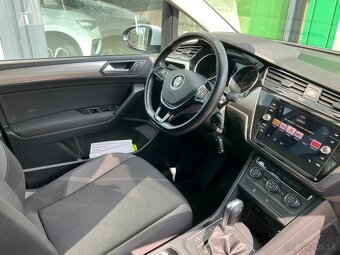 Volkswagen Touran 1.6 TDI  115k Comfortline DSG r. 2018 - 13