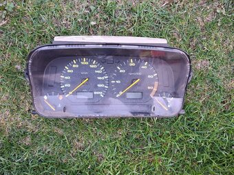 Prístrojový panel, budíky, tachometer. - 13