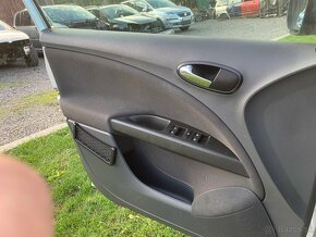 Rozpredam Seat Altea XL na diely 1,9 TDi 77kw - 13