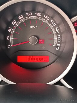 Kia Venga 1.4 benzín - 13