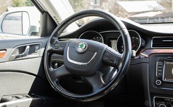 Škoda Superb Combi 2.0 TDI 2011 - 13