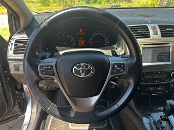 Toyota Avensis Combi 140 kW - 13
