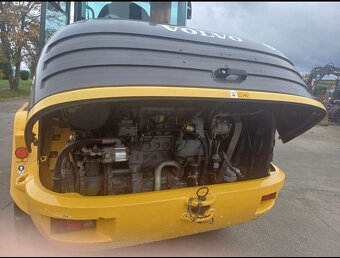 kolesový nakladač VOLVO L45B - 13
